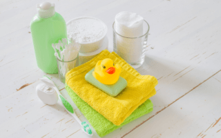 Bathtub essentials: baby bath supplies list